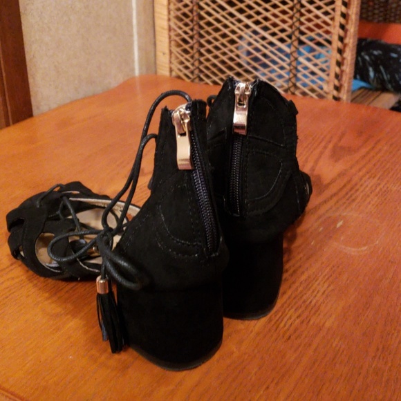 Shoes - Picture 3 of 3